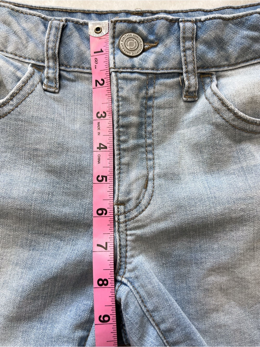 Vintage Y2K SO Shortie Light Wash Distressed Denim Juniors Cut-Off Shorts Size 7 - Picture 9 of 11